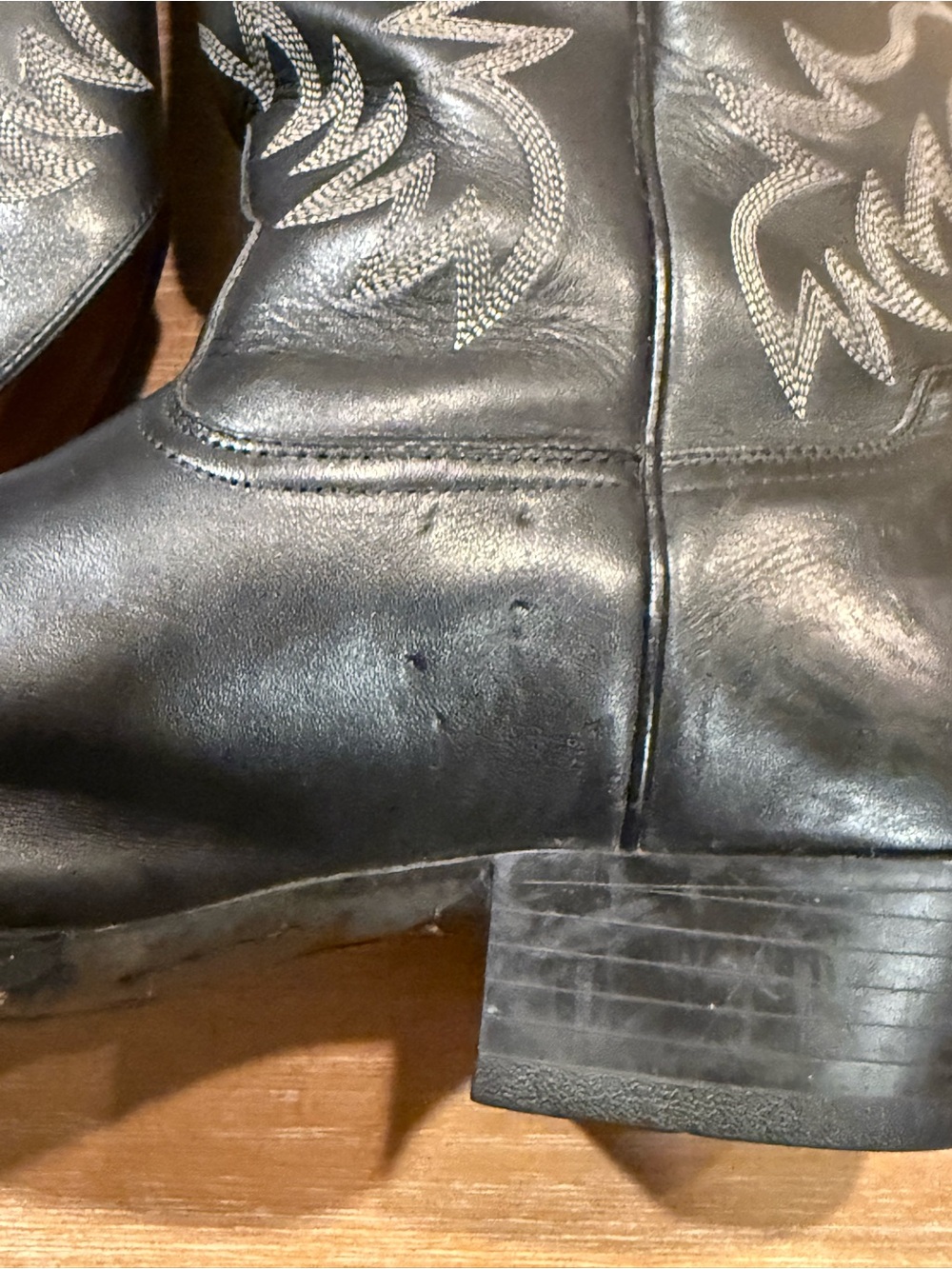Ariat Men’s Legend Cowboy Boots Black Embroidered Round Toe Sz 13D *FLAW* - Picture 10 of 16